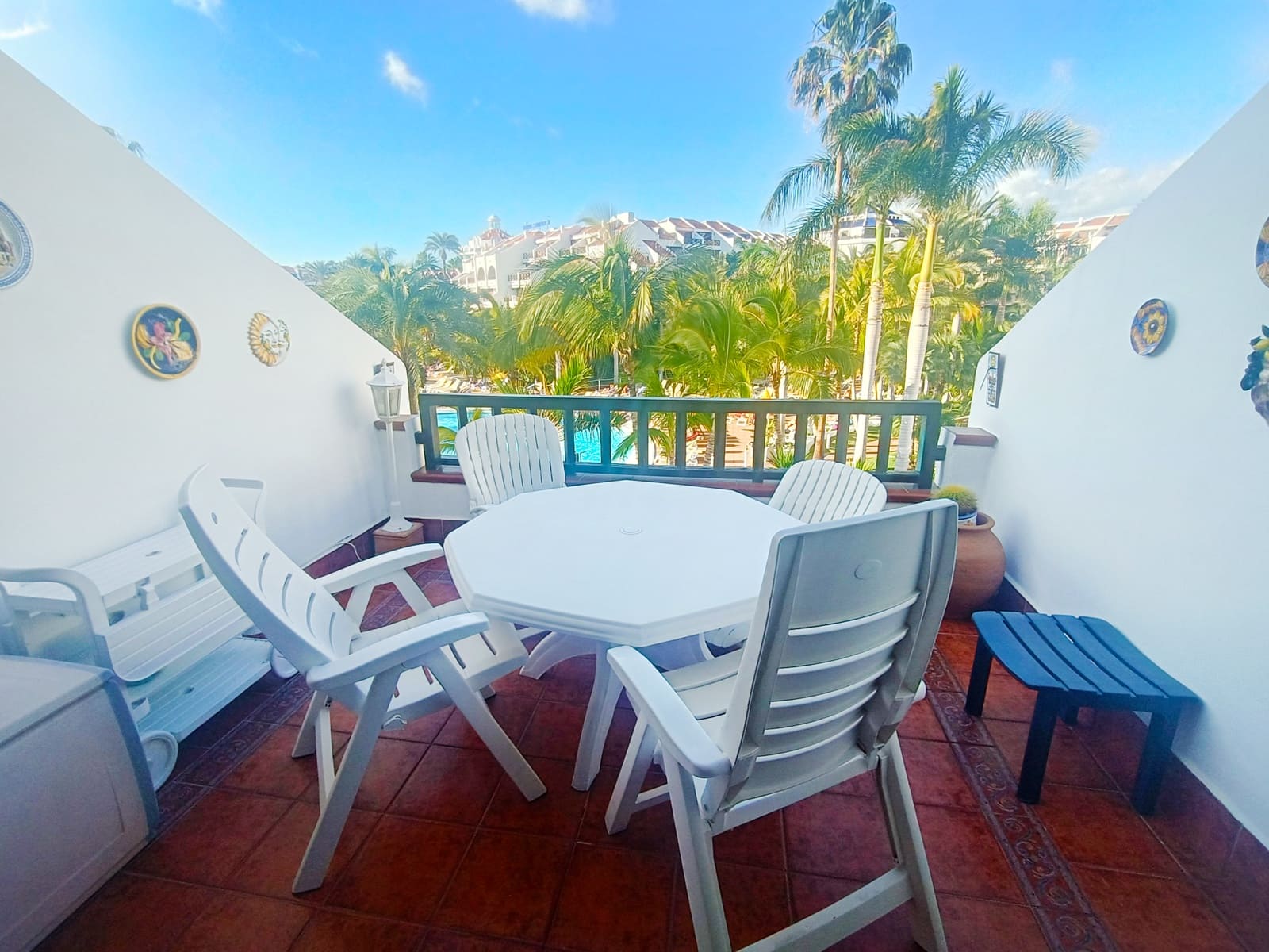 1 bedroom Apartment for sale in Playa de las Americas with pool - € 499,000 (Ref: 8864609)