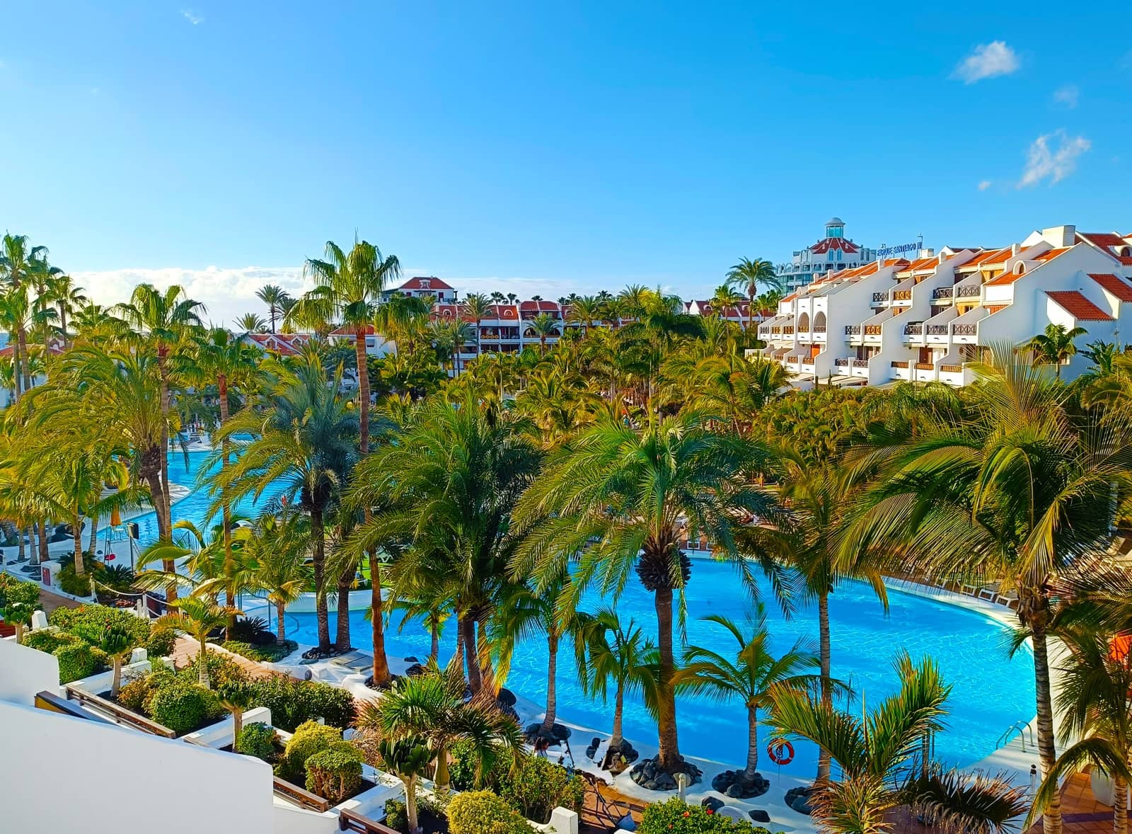 1 bedroom Apartment for sale in Playa de las Americas with pool - € 499,000 (Ref: 8864609)