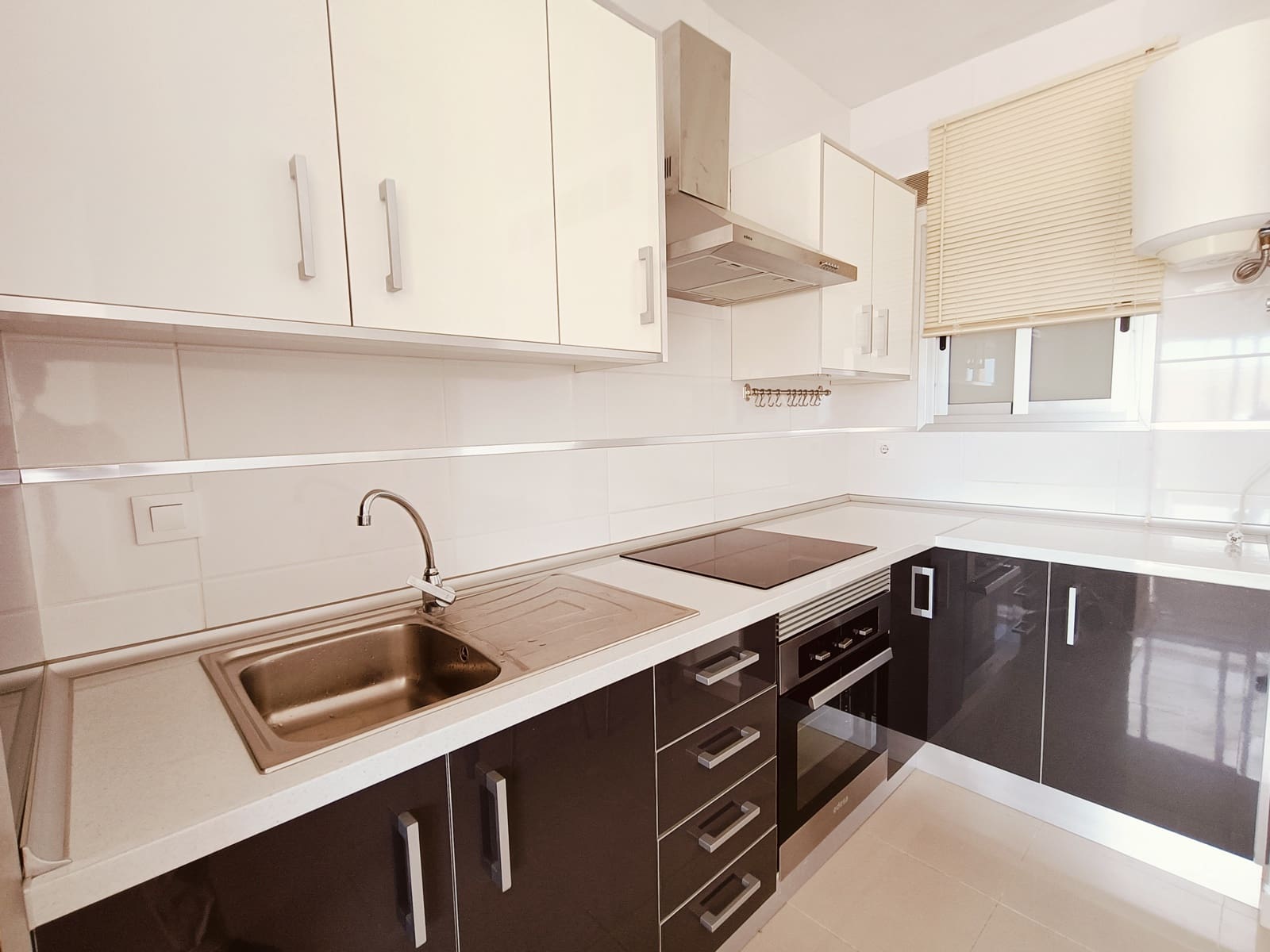 2 sovrum Lägenhet till salu i Las Galletas med pool - 180 000 € (Ref: 8873949)