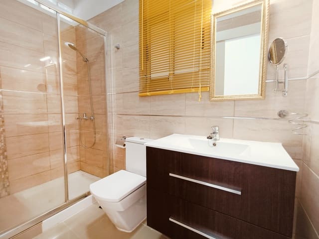 2 sovrum Lägenhet till salu i Las Galletas, Arona med pool - 180 000 € (Ref: 8873949)