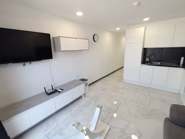 Studio te koop in Playa Fañabe, Adeje met zwembad - € 320.000 (Ref: 9100530)