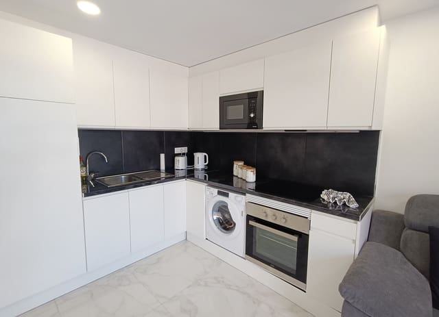 Studio te koop in Playa Fañabe, Adeje met zwembad - € 320.000 (Ref: 9100530)