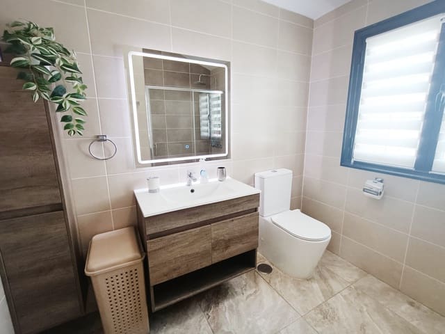 2 slaapkamer Appartement te koop in Amarilla Golf, San Miguel de Abona met zwembad - € 260.000 (Ref: 9113951)