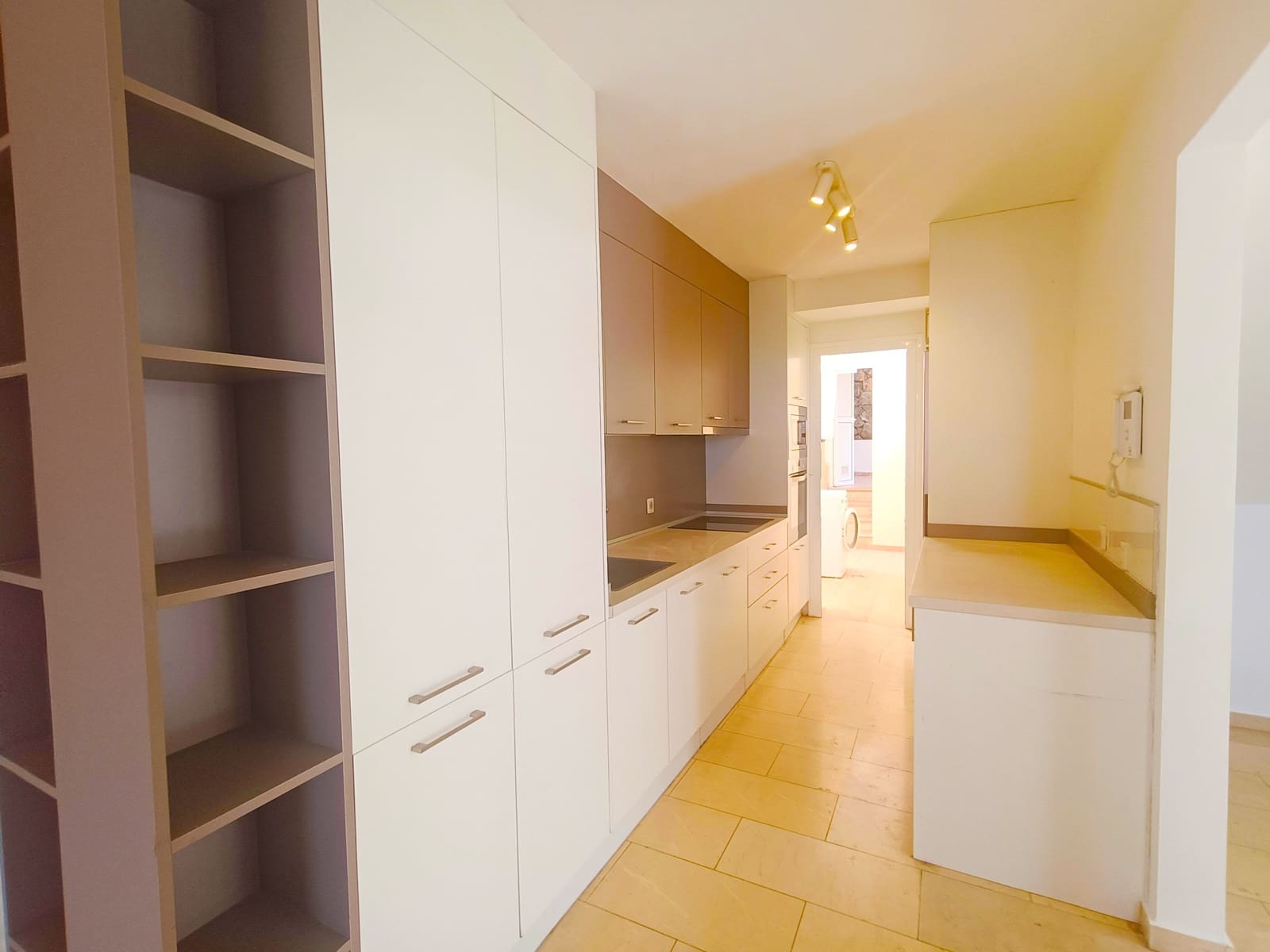 3 sypialnia Dom blizniak na sprzedaż w El Madronal z basenem garażem - 820 000 € (Ref: 9197548)