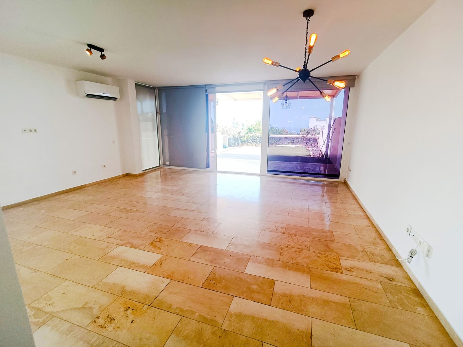 3 sypialnia Dom blizniak na sprzedaż w El Madronal z basenem garażem - 820 000 € (Ref: 9197548)