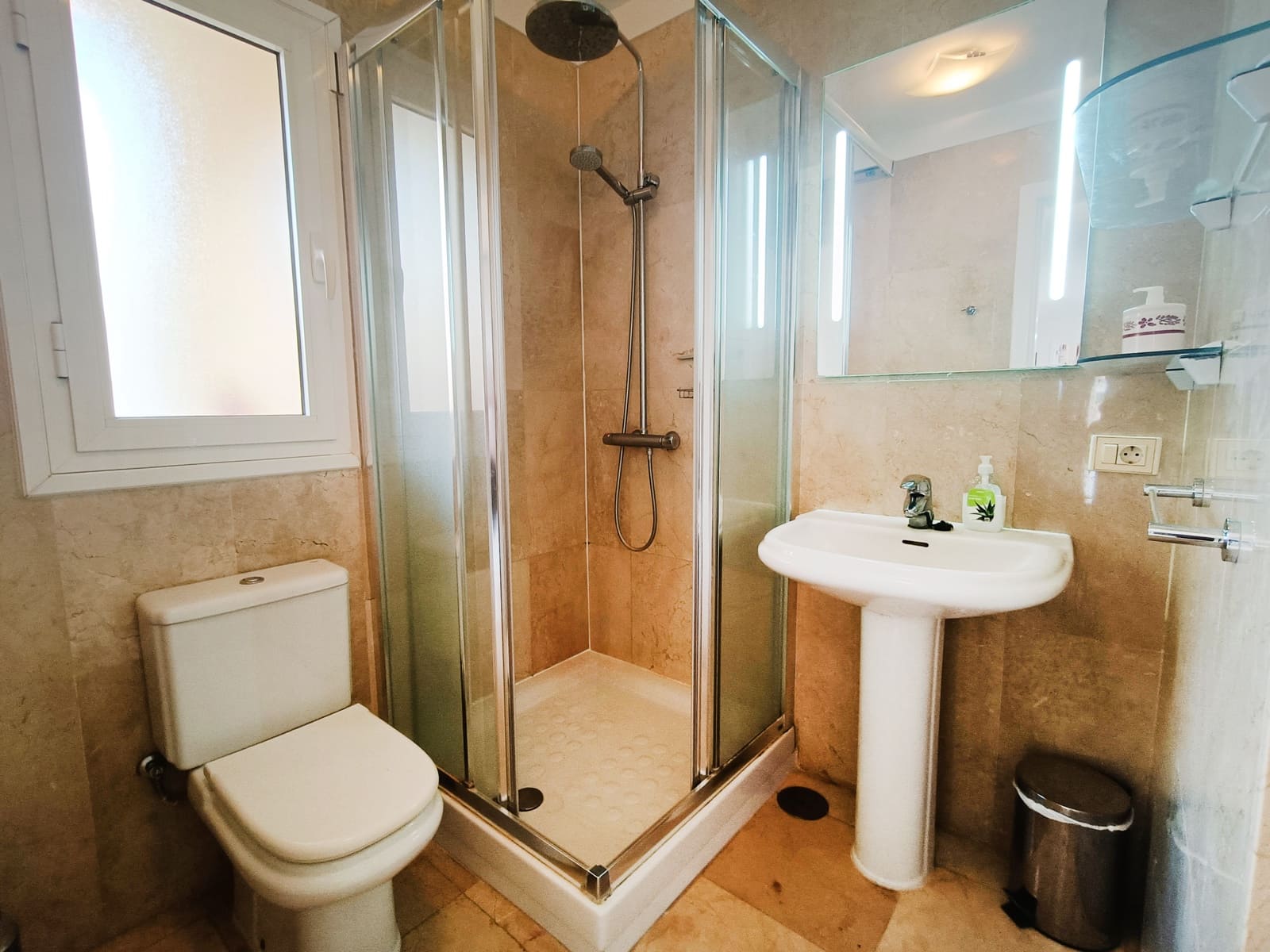 Ático de 3 habitaciones en Golf del Sur en venta con piscina - 395.000 € (Ref: 9200315)