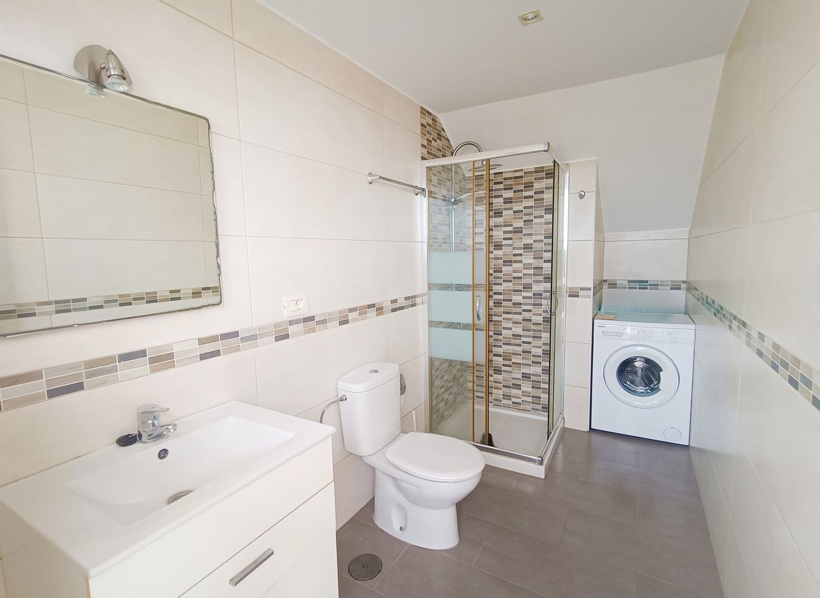 Apartamento de 4 habitaciones en Golf del Sur en venta con piscina - 330.000 € (Ref: 9355446)