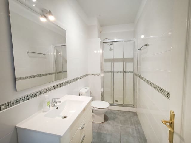 Apartamento de 4 habitaciones en Golf del Sur, San Miguel de Abona en venta con piscina - 330.000 € (Ref: 9355446)