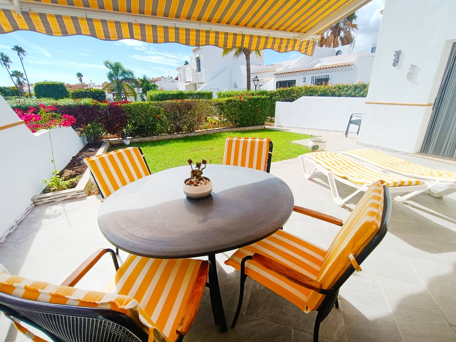 2 slaapkamer Bungalow te koop in Golf del Sur met zwembad - € 360.000 (Ref: 9406177)