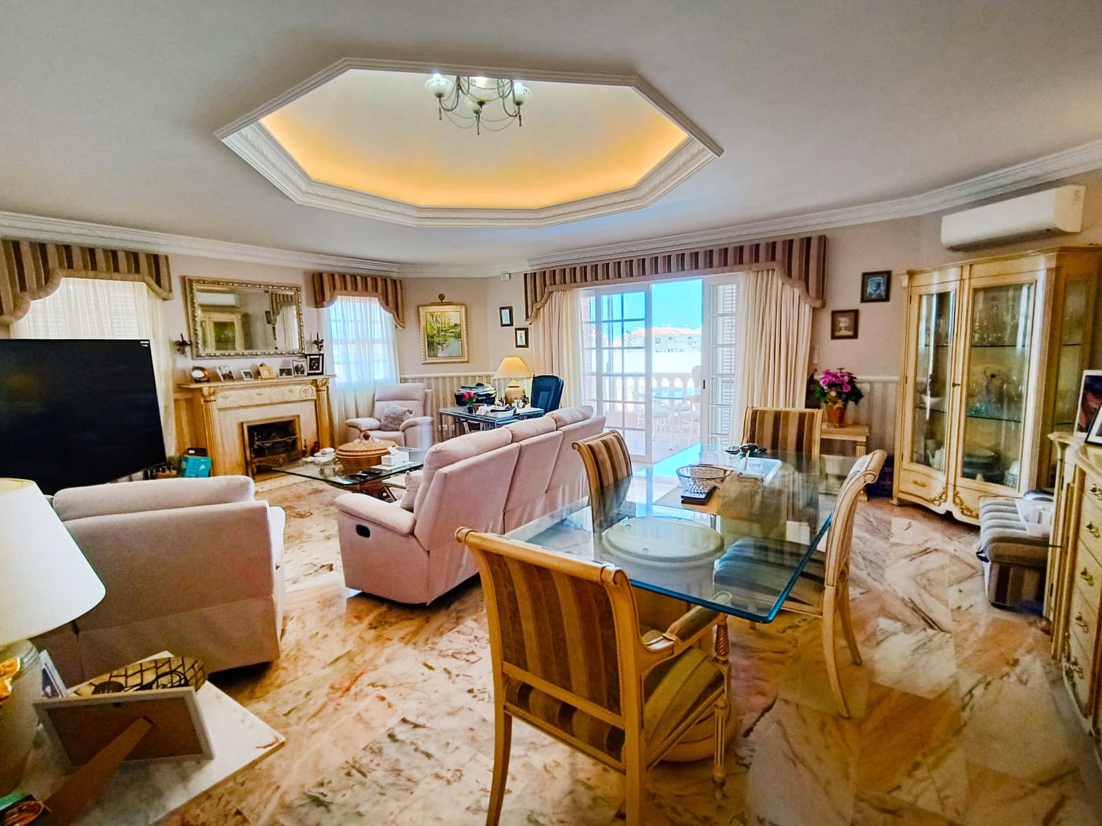 4 bedroom Villa for sale in Callao Salvaje with pool - € 1,100,000 (Ref: 9413557)