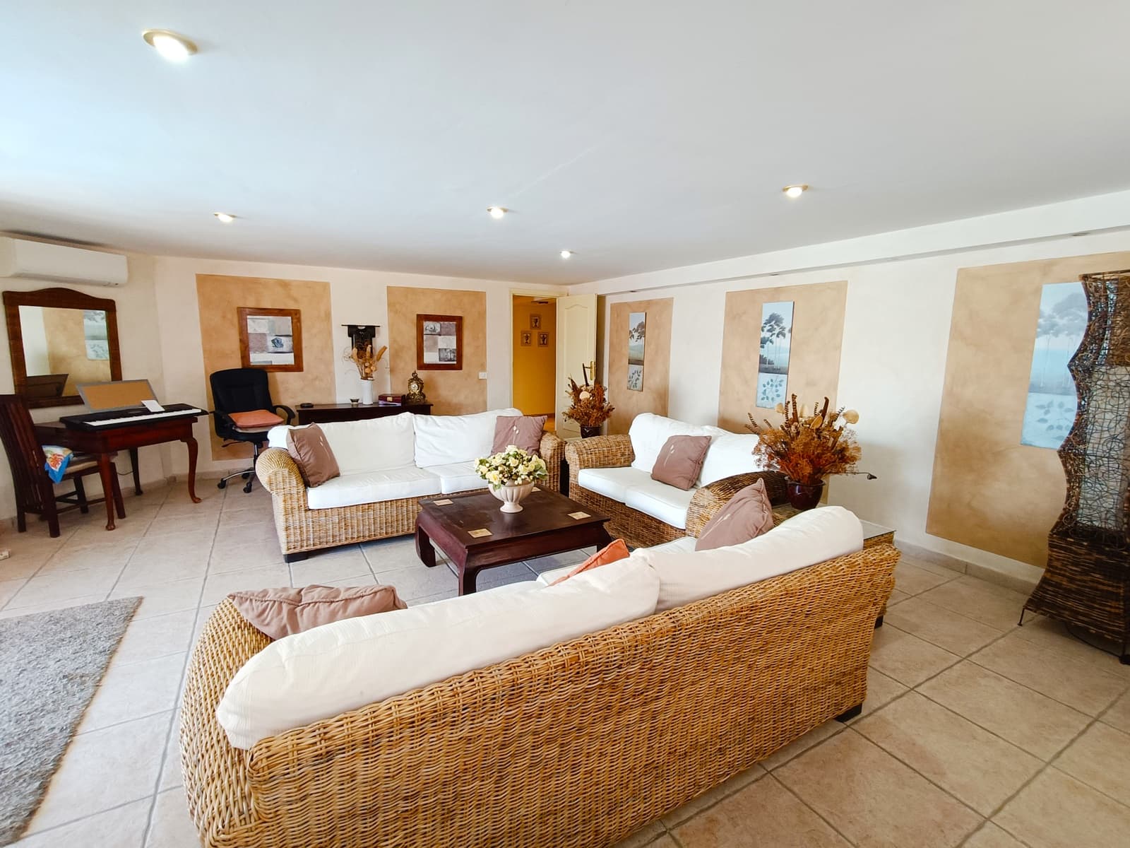 4 bedroom Villa for sale in Callao Salvaje with pool - € 1,100,000 (Ref: 9413557)