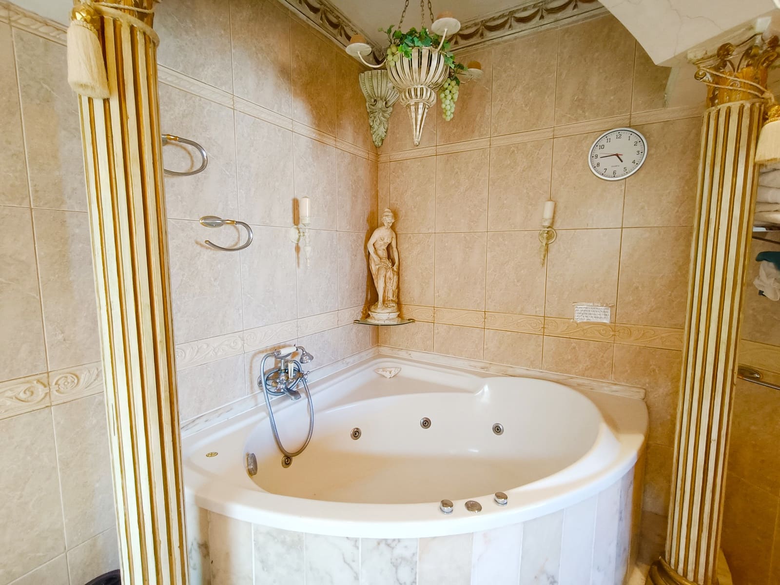 4 bedroom Villa for sale in Callao Salvaje with pool - € 1,100,000 (Ref: 9413557)