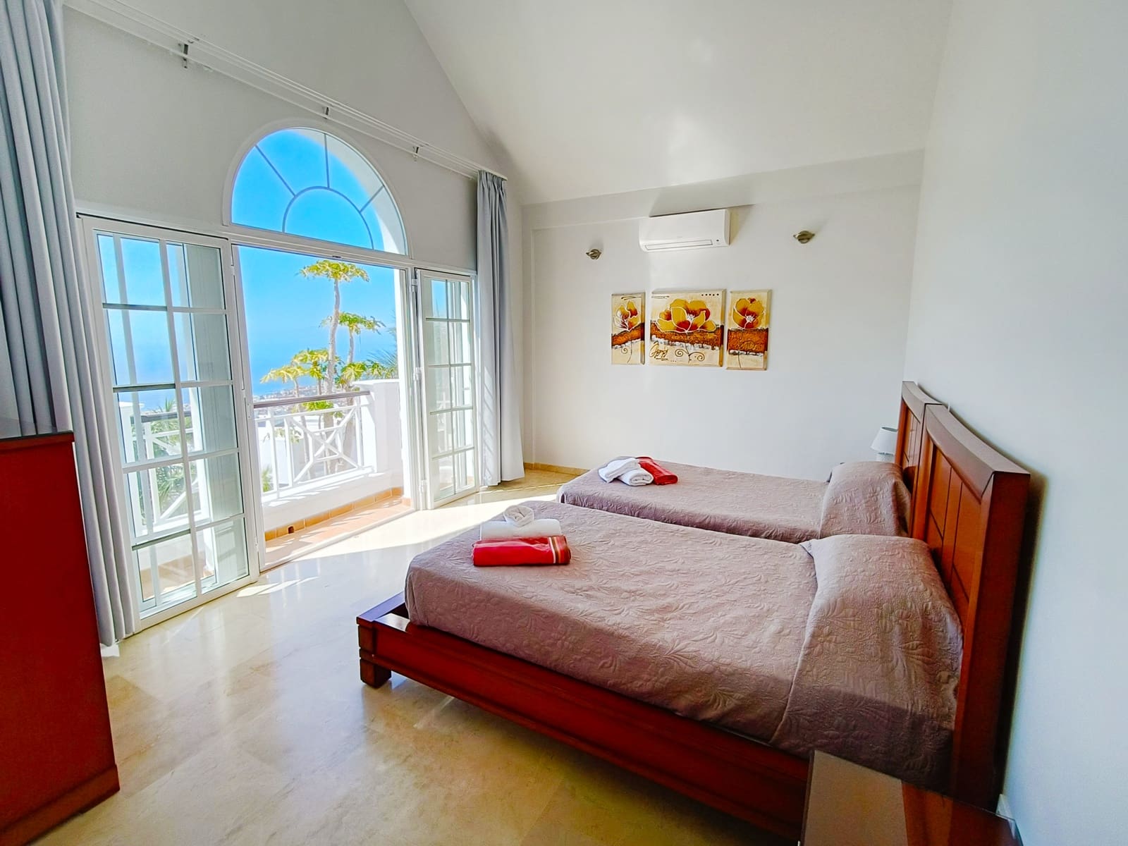 5 soverom Villa til salgs i Roque del Conde med svømmebasseng - € 1 900 000 (Ref: 9618872)