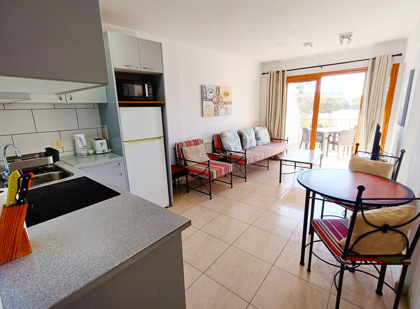 2 Zimmer Apartment zu verkaufen in Costa Adeje mit Pool - 359.500 € (Ref: 9643692)