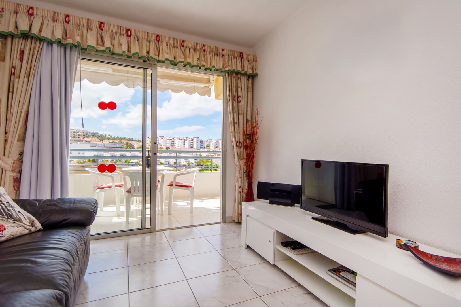 Apartamento de 1 habitación en Costa Adeje en venta con piscina - 289.000 € (Ref: 9665779)