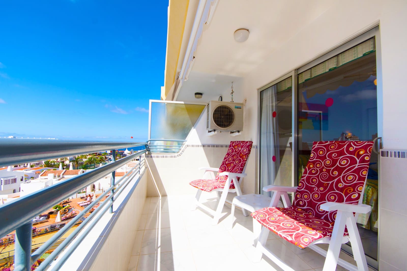 Apartamento de 1 habitación en Costa Adeje en venta con piscina - 289.000 € (Ref: 9665779)