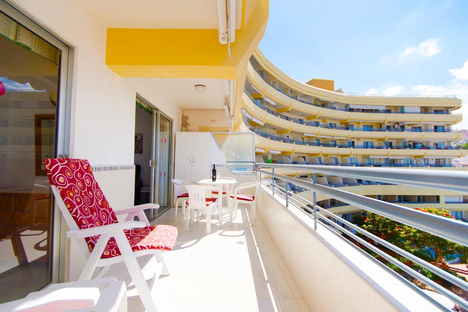 Apartamento de 1 habitación en Costa Adeje en venta con piscina - 289.000 € (Ref: 9665779)