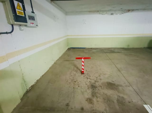 Garage til salg i Golf del Sur, San Miguel de Abona - € 25.000 (Ref: 9710977)