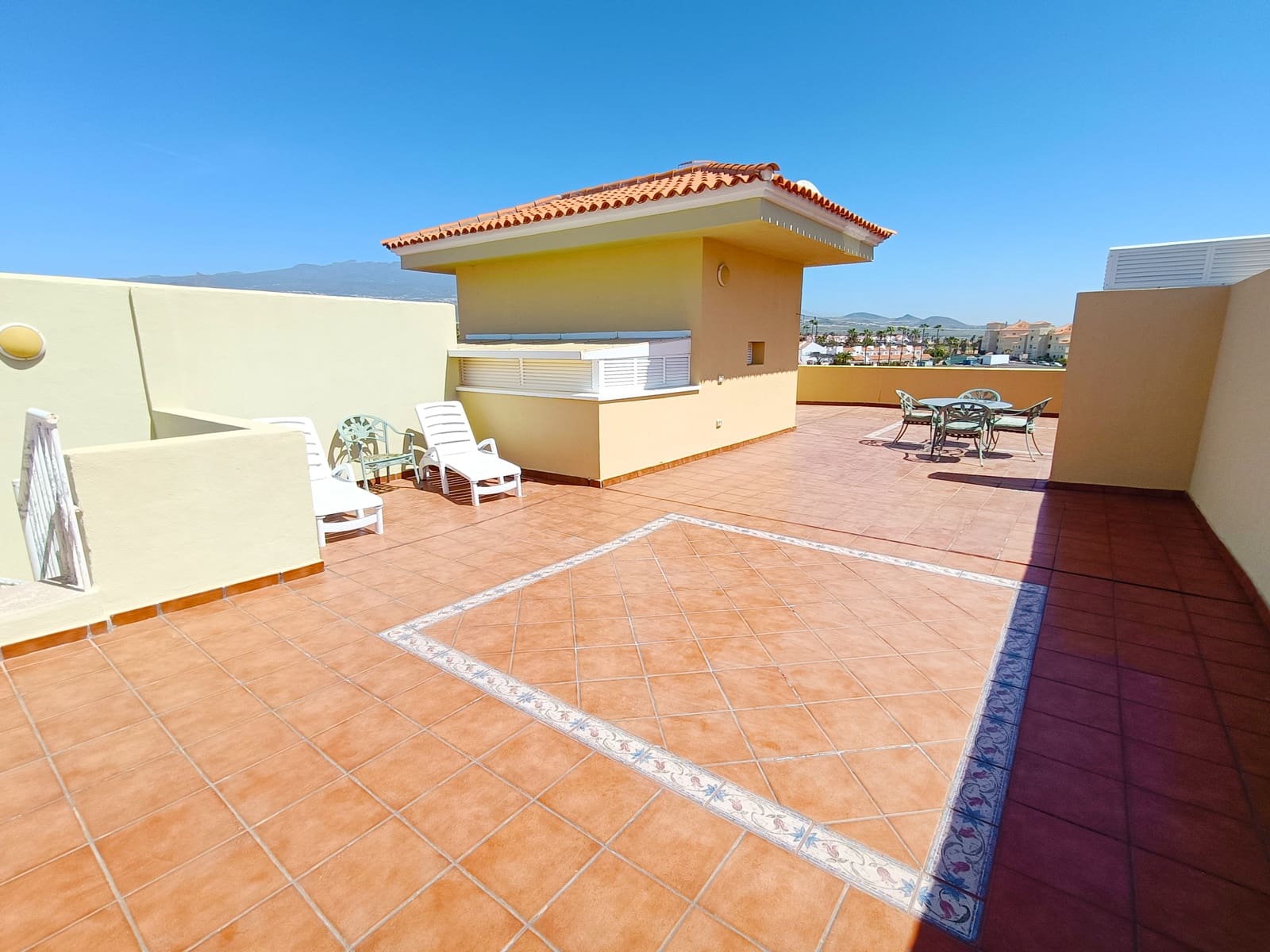 3 sovrum Takvåning till salu i Golf del Sur med pool garage - 349 500 € (Ref: 9783035)