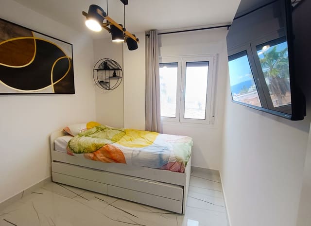Apartamento de 3 habitaciones en San Eugenio Bajo, Adeje en venta con piscina garaje - 519.000 € (Ref: 9835969)