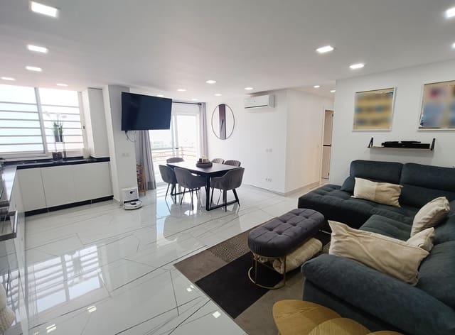 Apartamento de 3 habitaciones en San Eugenio Bajo, Adeje en venta con piscina garaje - 519.000 € (Ref: 9835969)