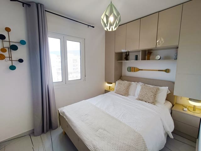 Apartamento de 3 habitaciones en San Eugenio Bajo, Adeje en venta con piscina garaje - 519.000 € (Ref: 9835969)