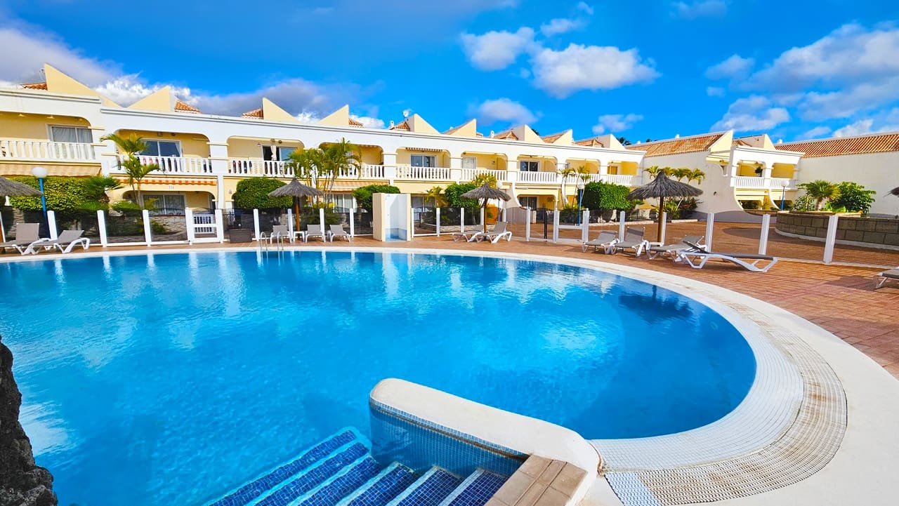 2 Zimmer Apartment zu verkaufen in Golf del Sur mit Pool - 328.000 € (Ref: 9868288)