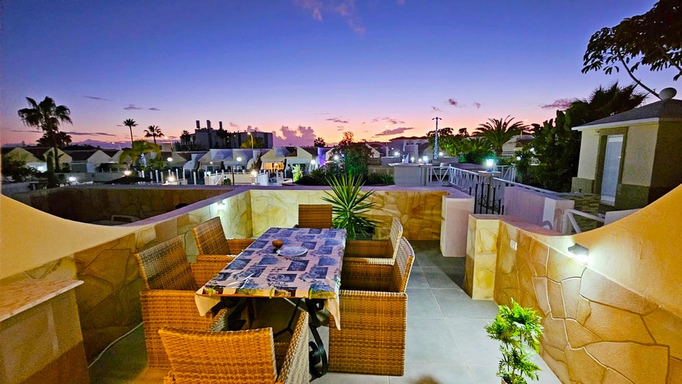 2 Zimmer Apartment zu verkaufen in Golf del Sur mit Pool - 328.000 € (Ref: 9868288)