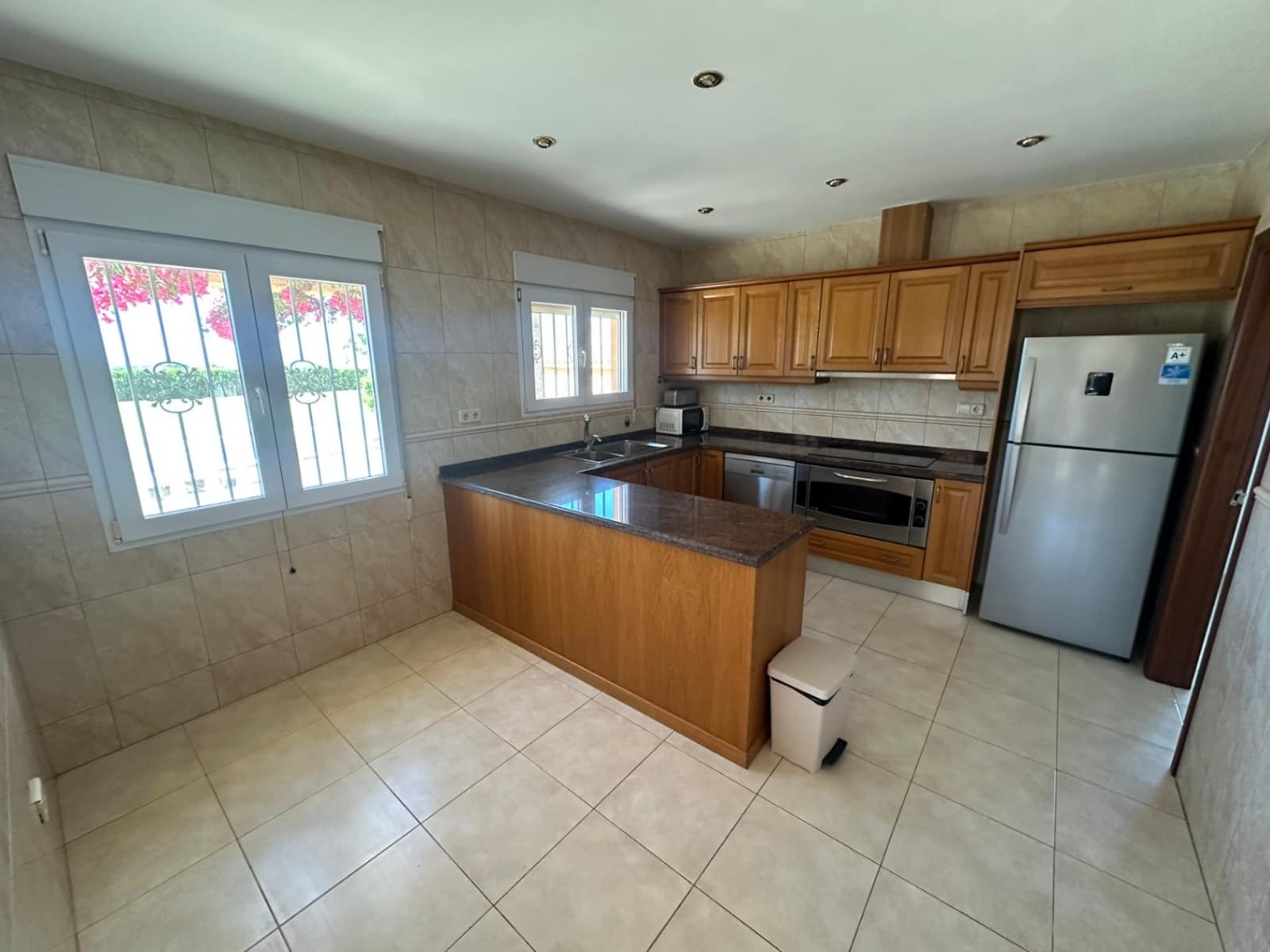 3 bedroom Villa for sale in Alcossebre with pool garage - € 590,000 (Ref: 3405569)
