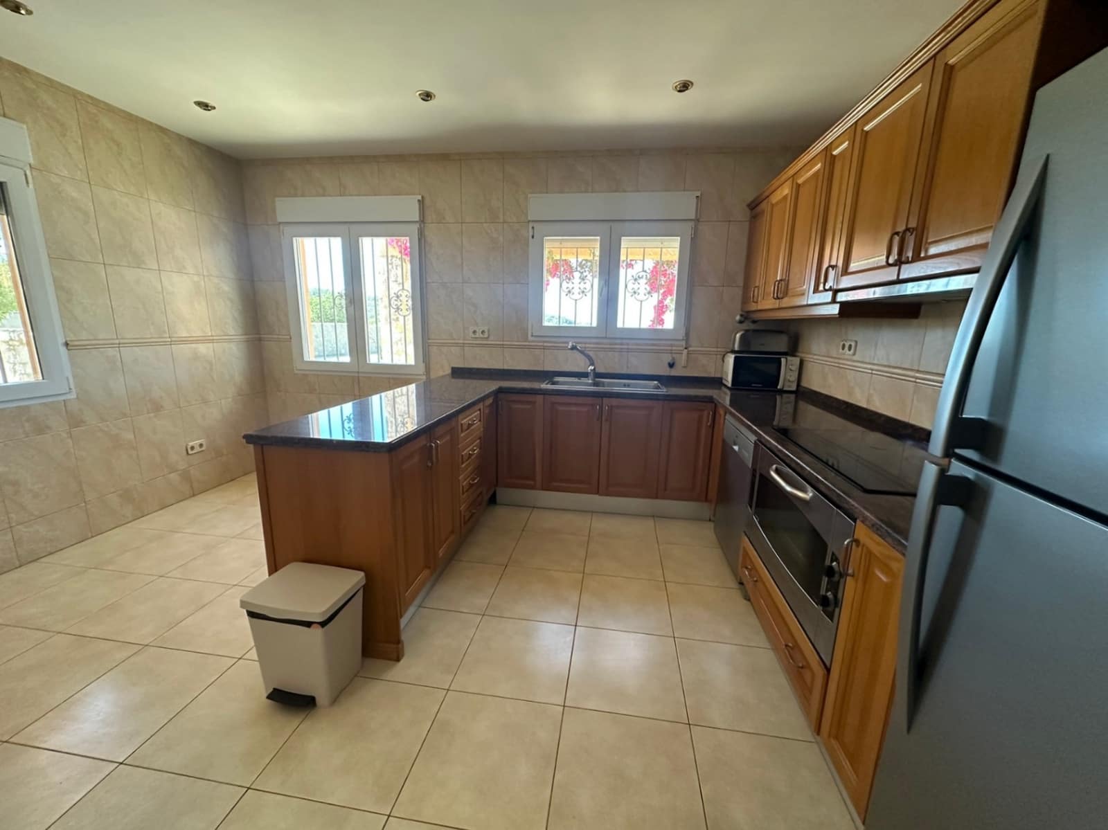 3 bedroom Villa for sale in Alcossebre with pool garage - € 590,000 (Ref: 3405569)