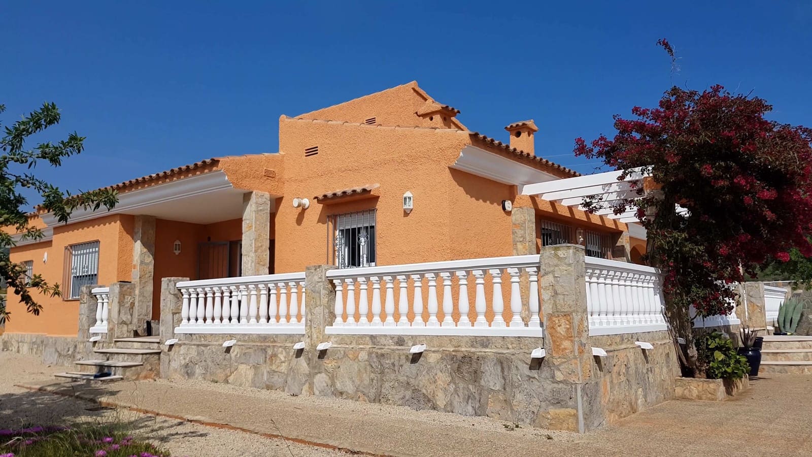 3 bedroom Villa for sale in Alcossebre with pool garage - € 590,000 (Ref: 3405569)