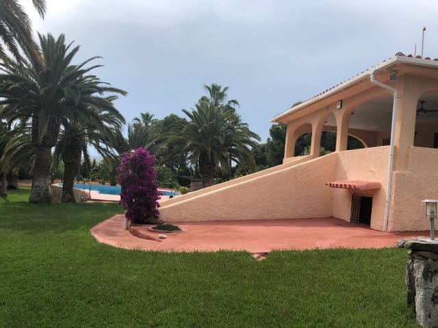 4 soveværelse Villa til salg i Alcossebre, Alcalá de Xivert med swimmingpool garage - € 690.000 (Ref: 5144227)