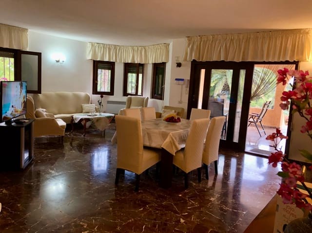 4 soveværelse Villa til salg i Alcossebre, Alcalá de Xivert med swimmingpool garage - € 690.000 (Ref: 5144227)