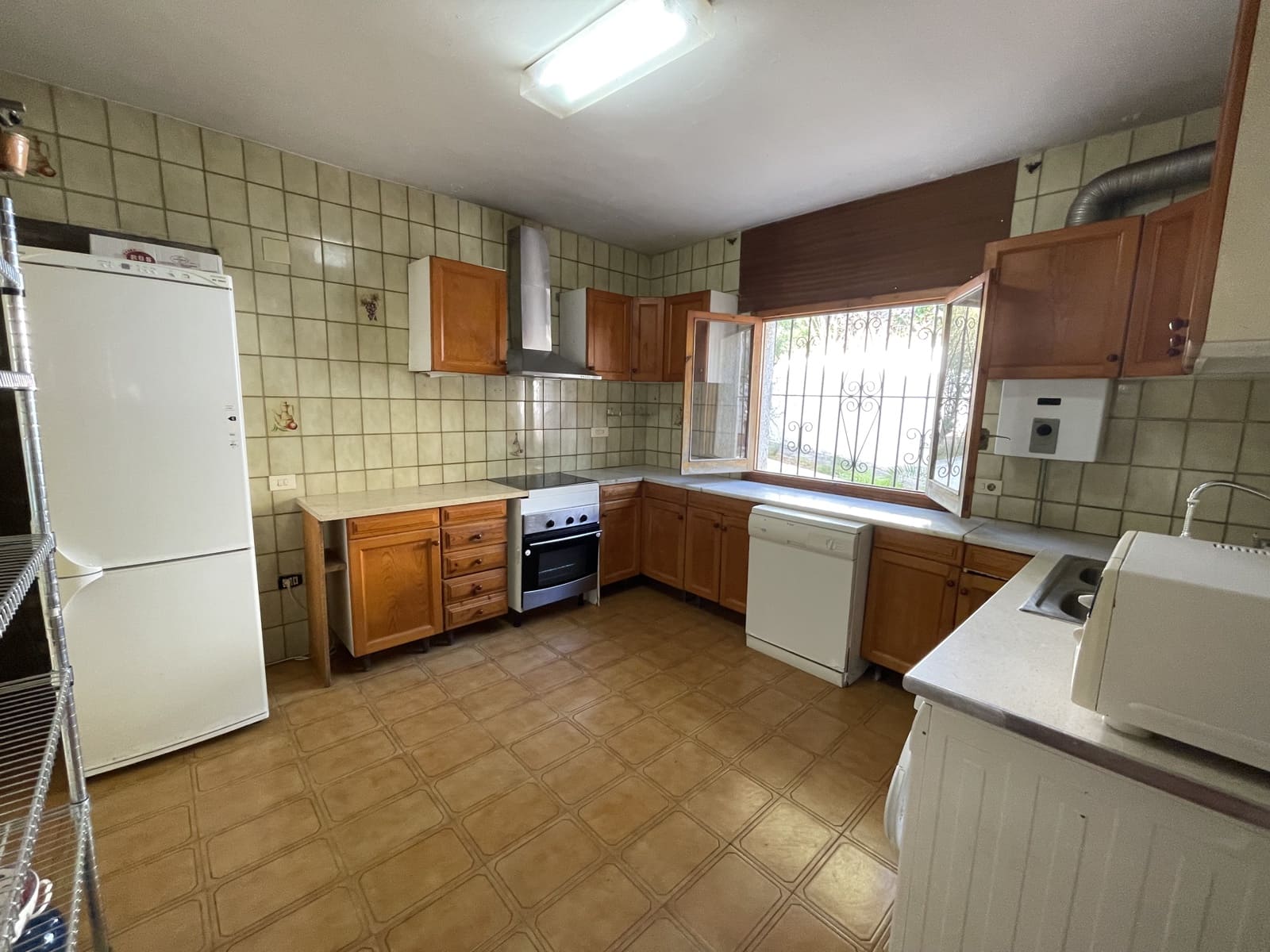 6 soveværelse Villa til salg i Alcossebre med garage - € 390.000 (Ref: 6955632)