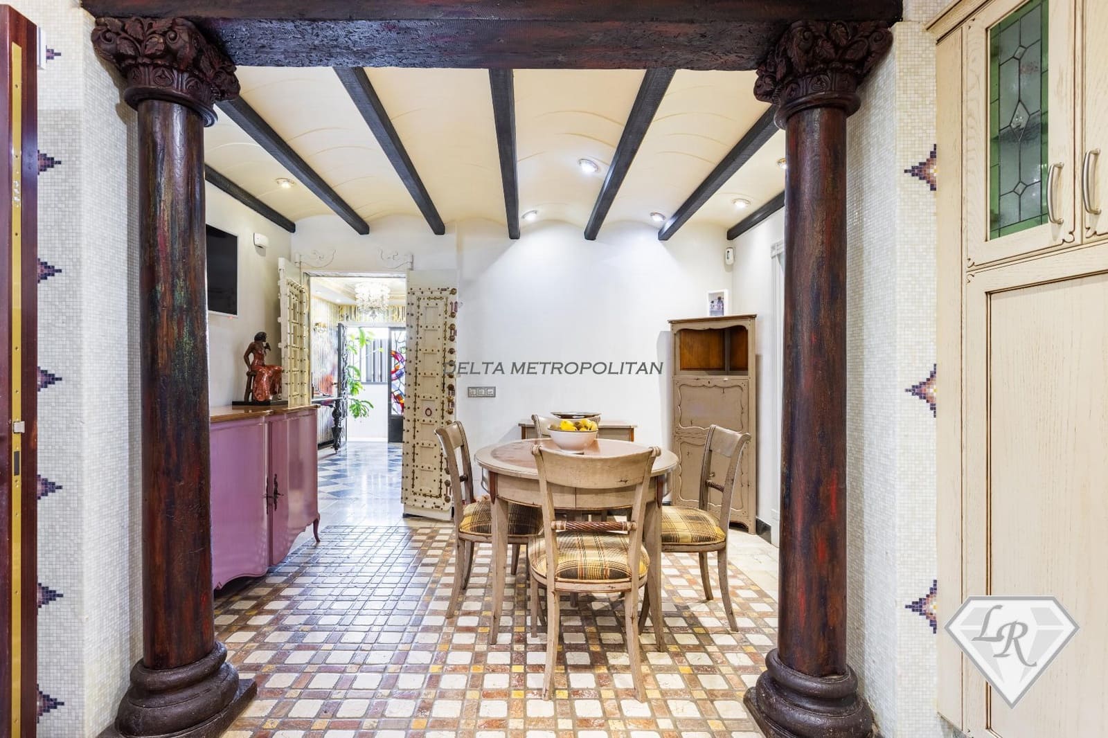 4 bedroom Villa for sale in Los Cristianos with pool garage - € 2,450,000 (Ref: 10008064)