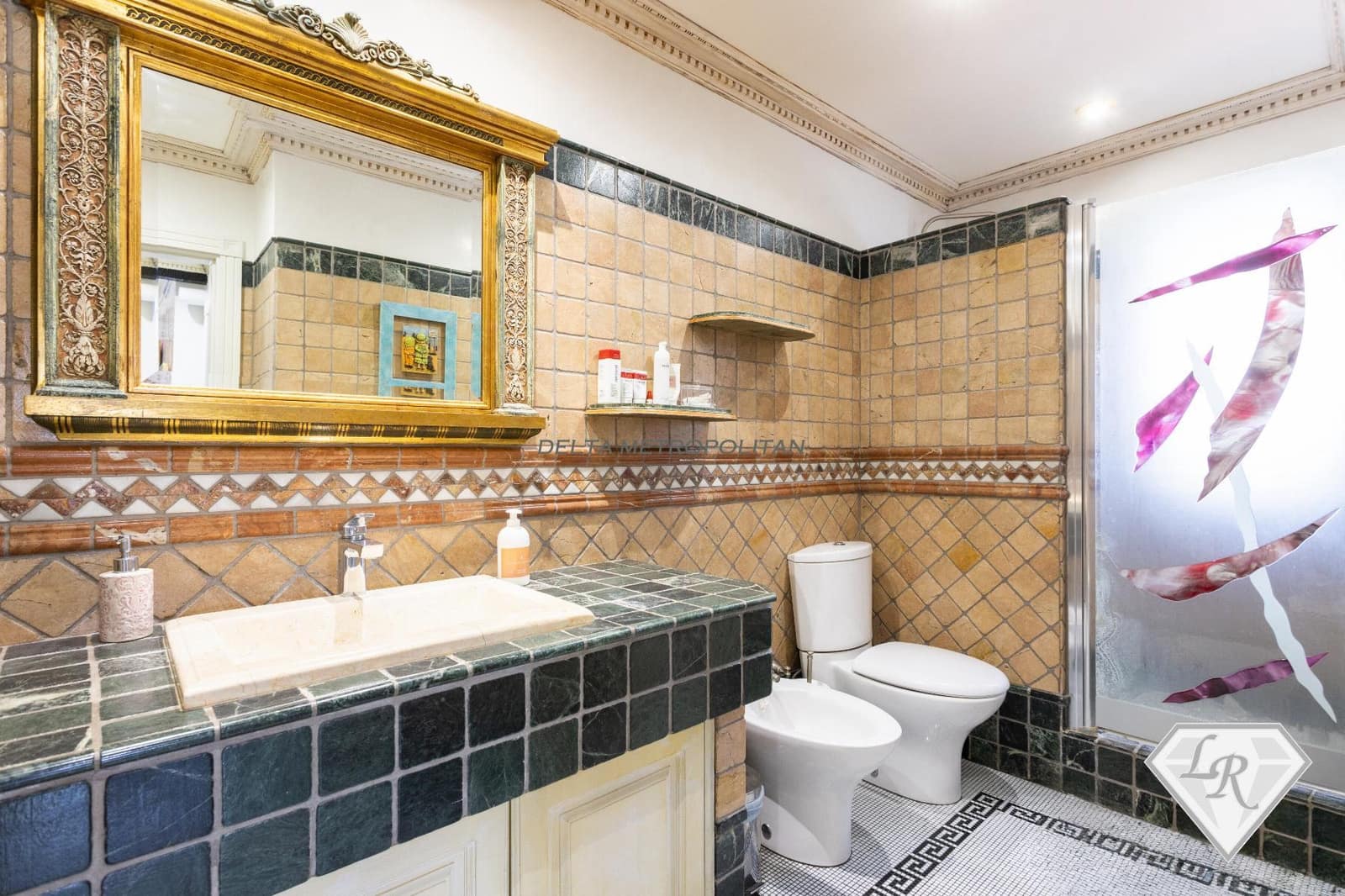 4 bedroom Villa for sale in Los Cristianos with pool garage - € 2,450,000 (Ref: 10008064)