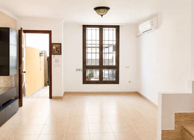 3 bedroom Townhouse for sale in Llano del Camello, San Miguel de Abona with pool garage - € 397,000 (Ref: 10024883)