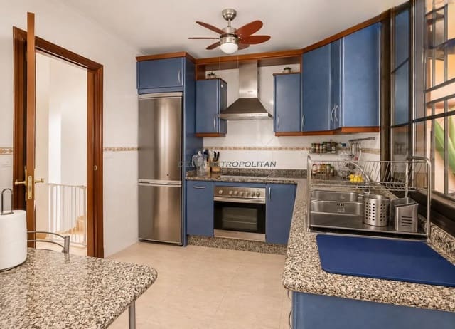 3 bedroom Townhouse for sale in Llano del Camello, San Miguel de Abona with pool garage - € 397,000 (Ref: 10024883)