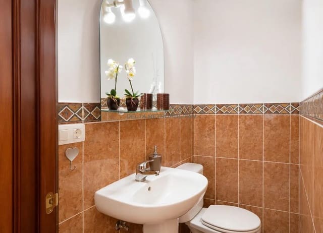 3 bedroom Townhouse for sale in Llano del Camello, San Miguel de Abona with pool garage - € 397,000 (Ref: 10024883)