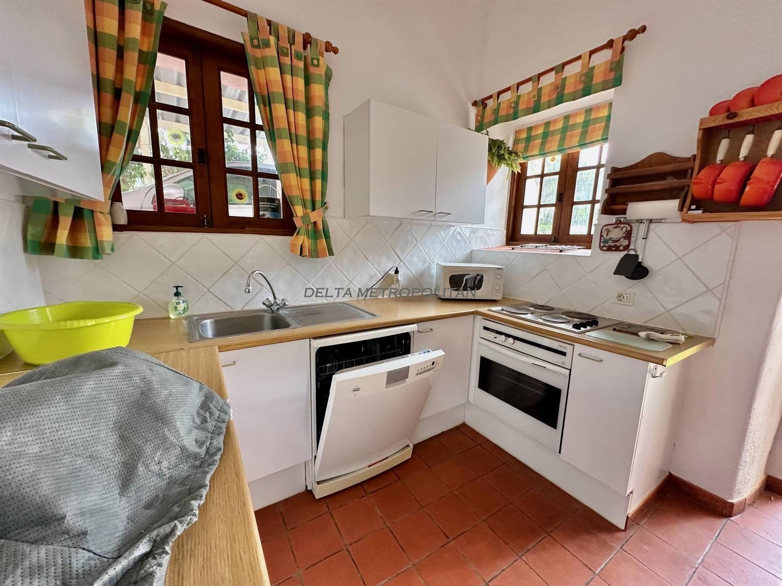 6 makuuhuone Maalaistalo myytävänä paikassa Los Blanquitos - 650 000 € (Ref: 10026567)
