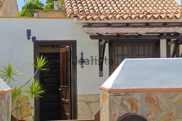 4 Zimmer Villa zu verkaufen in Golf del Sur mit Pool Garage - 465.000 € (Ref: 10077222)