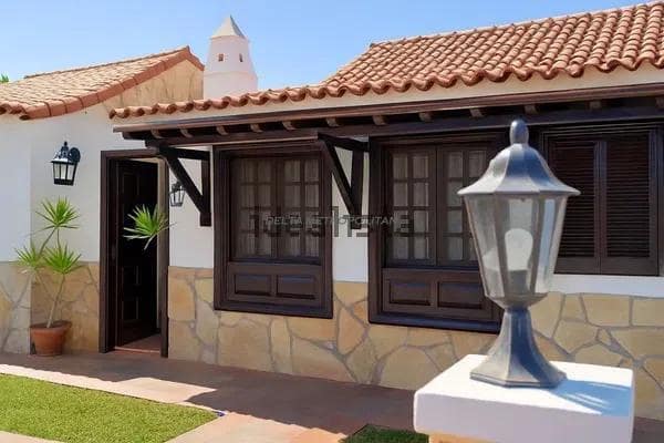 4 Zimmer Villa zu verkaufen in Golf del Sur mit Pool Garage - 465.000 € (Ref: 10077222)