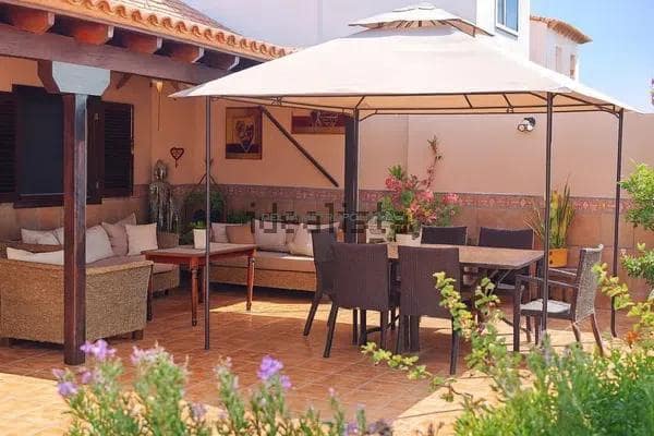 4 Zimmer Villa zu verkaufen in Golf del Sur mit Pool Garage - 465.000 € (Ref: 10077222)