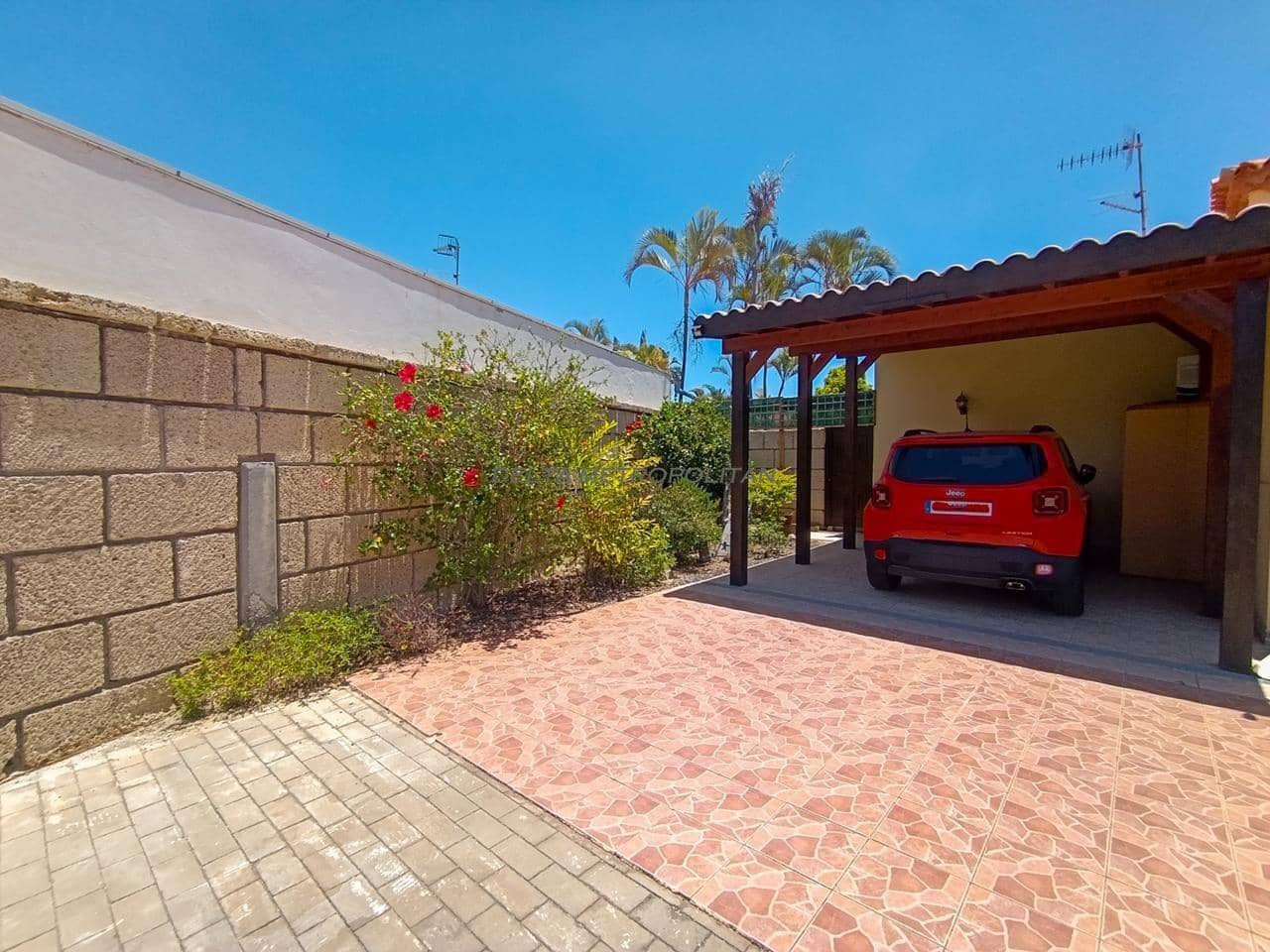 3 soveværelse Villa til salg i Parque de la Reina med swimmingpool garage - € 625.000 (Ref: 5734808)