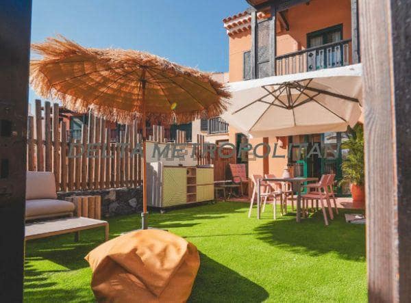 3 sypialnia Willa na sprzedaż w San Miguel de Abona z basenem garażem - 460 000 € (Ref: 8590101)