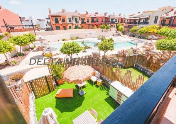 3 sypialnia Willa na sprzedaż w San Miguel de Abona z basenem garażem - 460 000 € (Ref: 8590101)