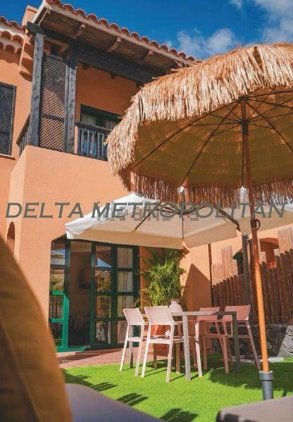 3 sypialnia Willa na sprzedaż w San Miguel de Abona z basenem garażem - 460 000 € (Ref: 8590101)