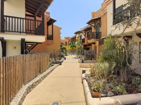 3 sypialnia Willa na sprzedaż w San Miguel de Abona z basenem garażem - 460 000 € (Ref: 8590101)