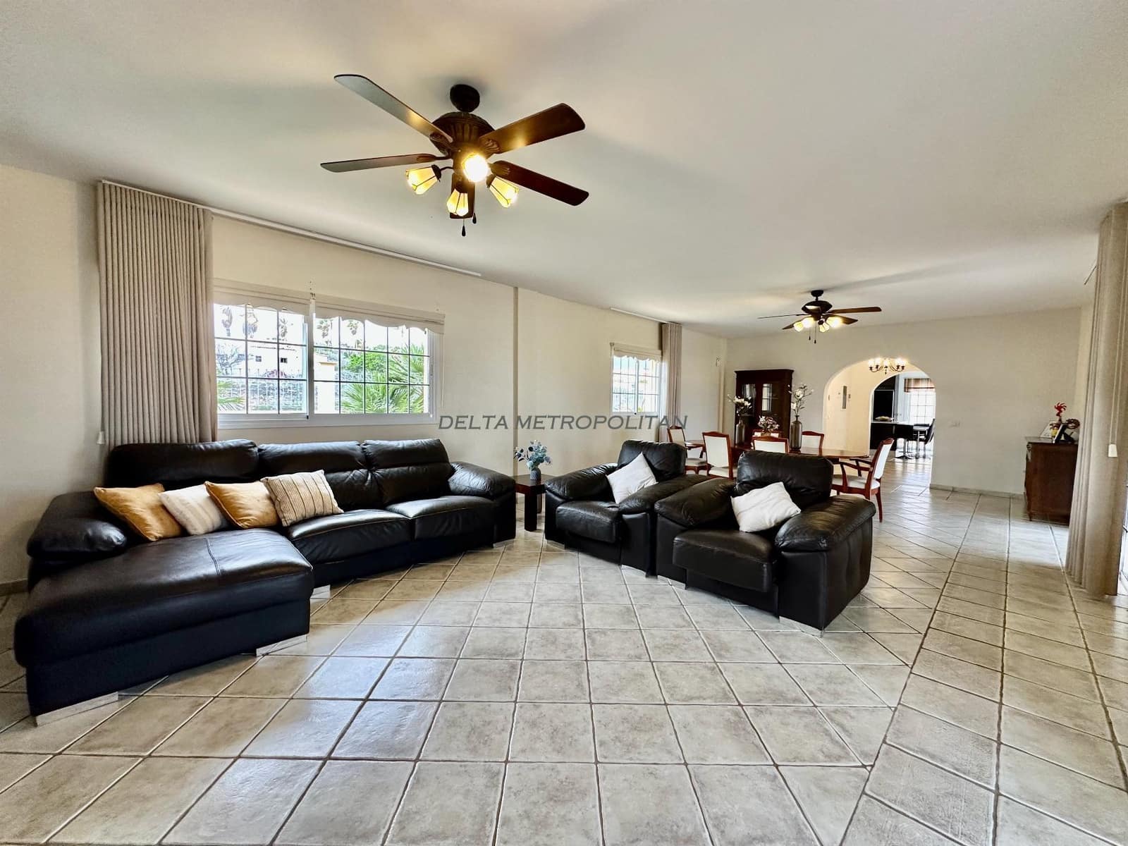 4 soveværelse Villa til salg i Golf del Sur med swimmingpool garage - € 1.600.000 (Ref: 8830415)