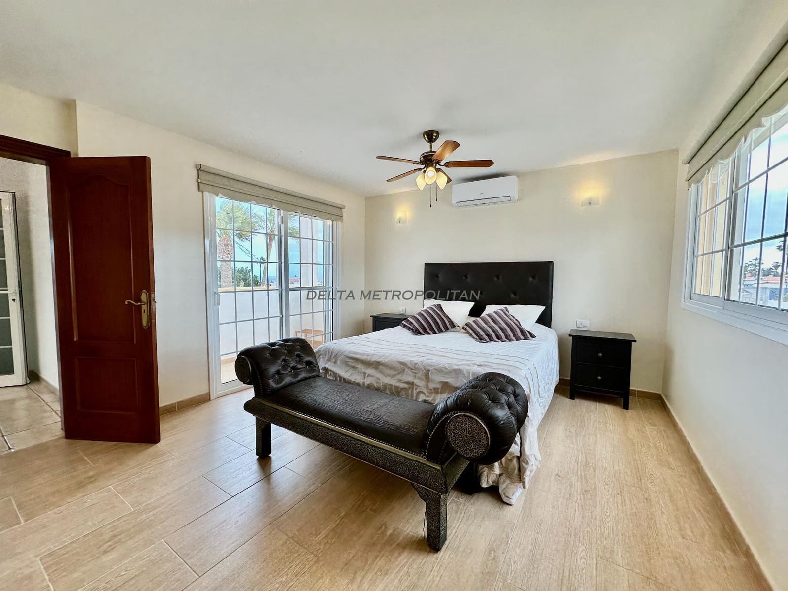 4 soveværelse Villa til salg i Golf del Sur med swimmingpool garage - € 1.600.000 (Ref: 8830415)